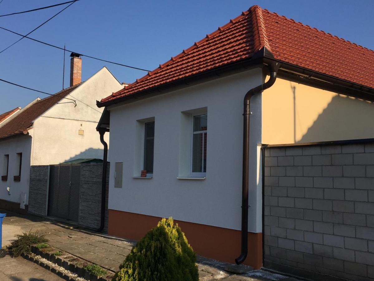 Chalupa Na Lipove V Hlohovci Hlohovec Bagian luar foto