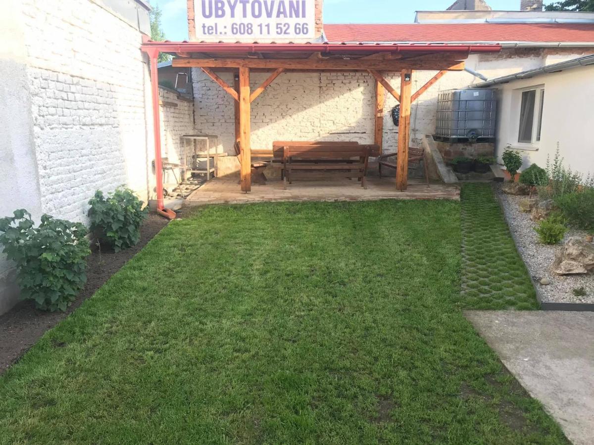 Chalupa Na Lipove V Hlohovci Hlohovec Bagian luar foto